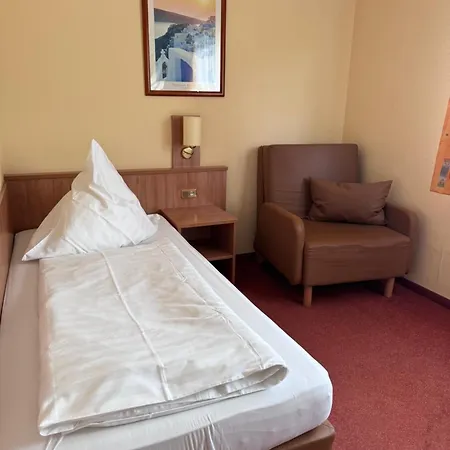 Отель Haus Berrenrath *