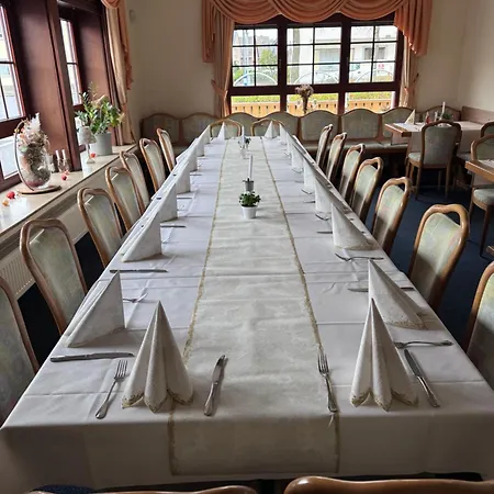 Haus Berrenrath Отель *